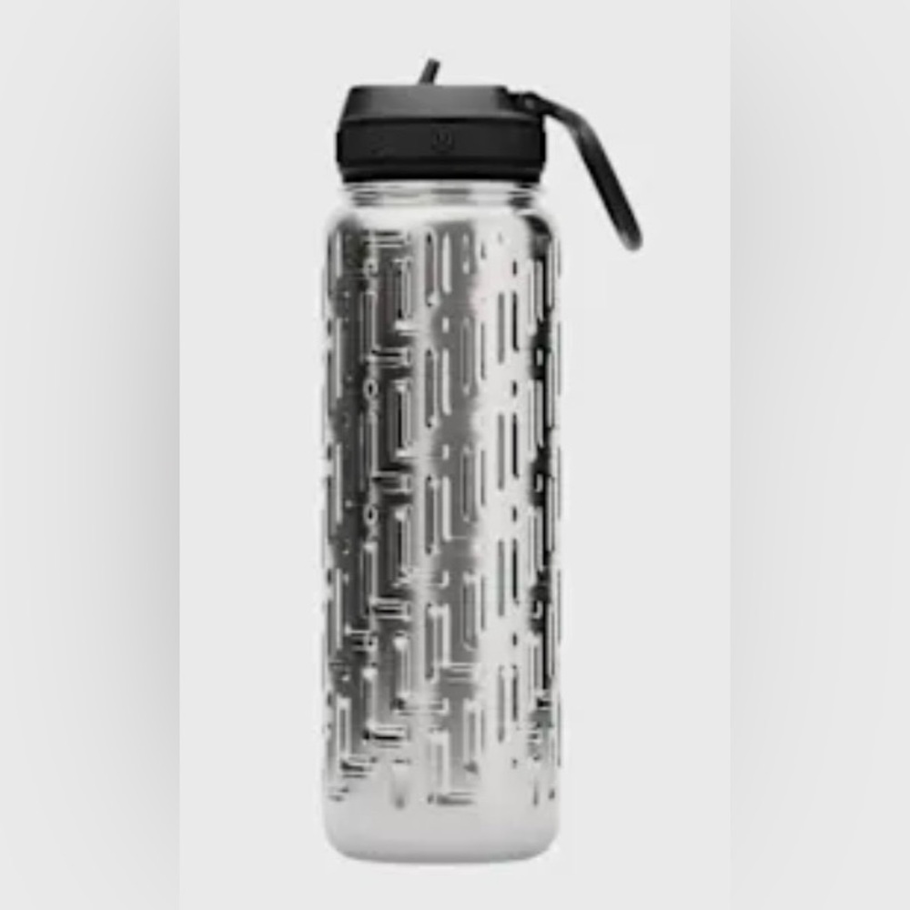 New LULULEMON Back to Life Sports Bottle 24 oz Star Lid Stainless Steel/Black